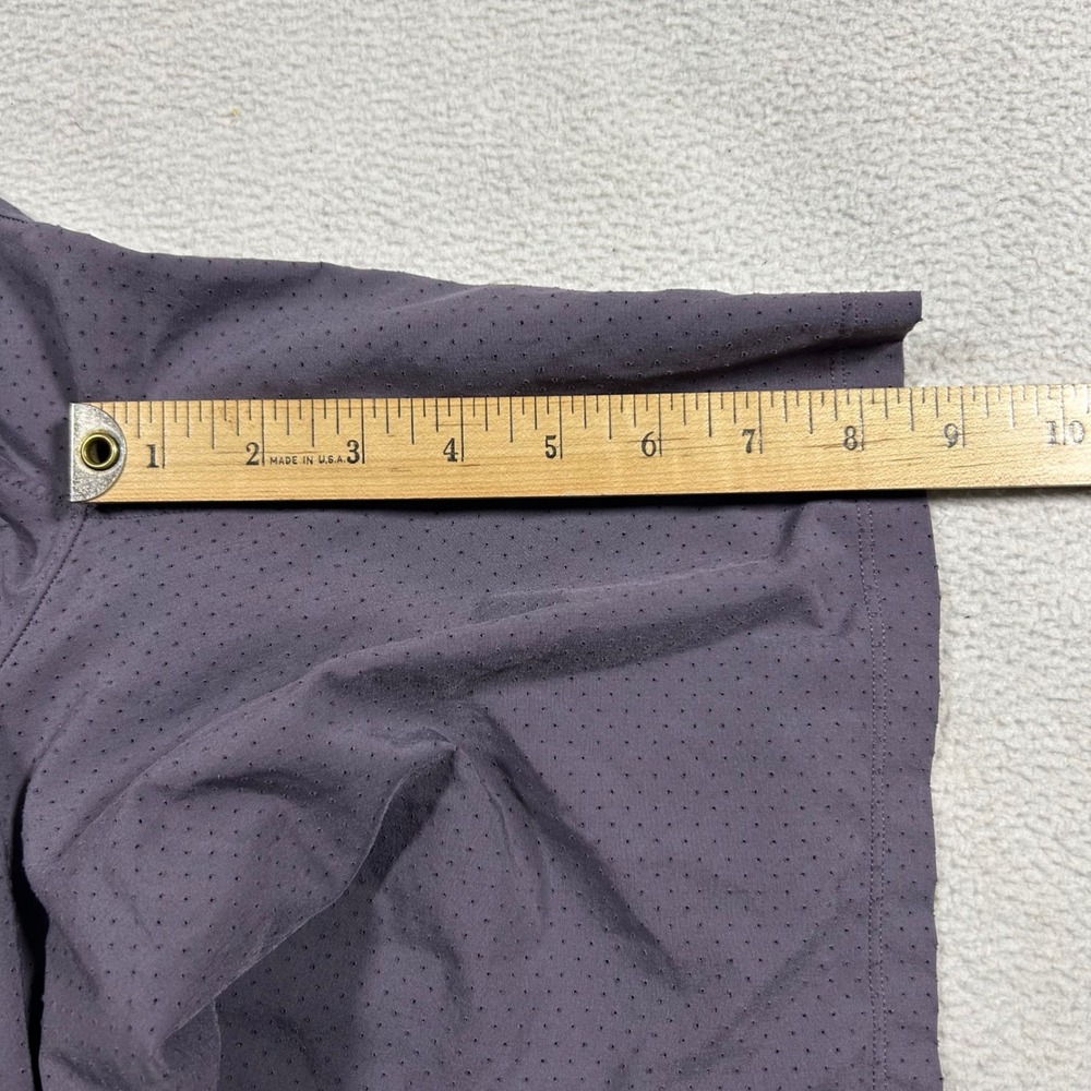 Lululemon Shorts Mens Medium Purple Perforated Lined Athletic Training LM7ADYS - Picture 7 of 7